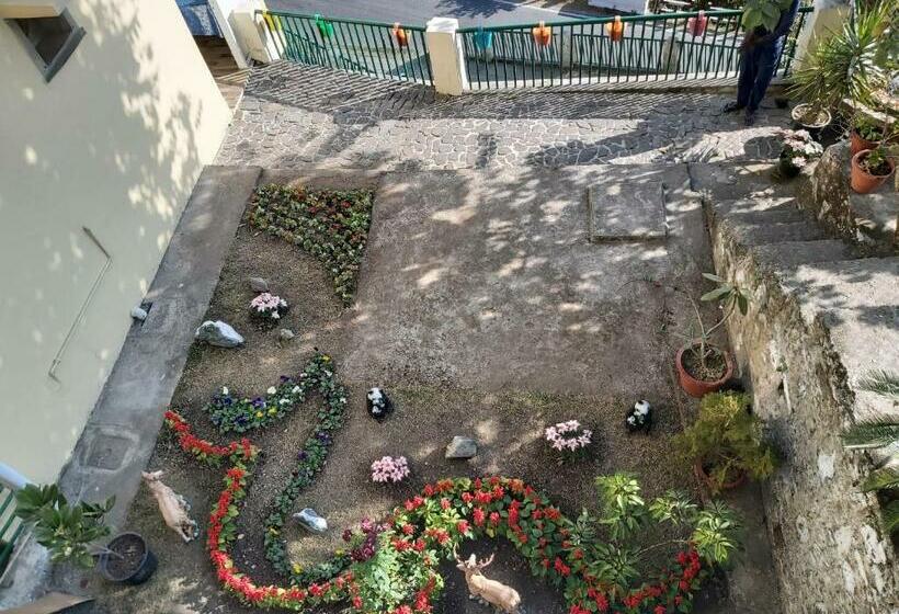 پانسیون Upvan Guest House And Residence