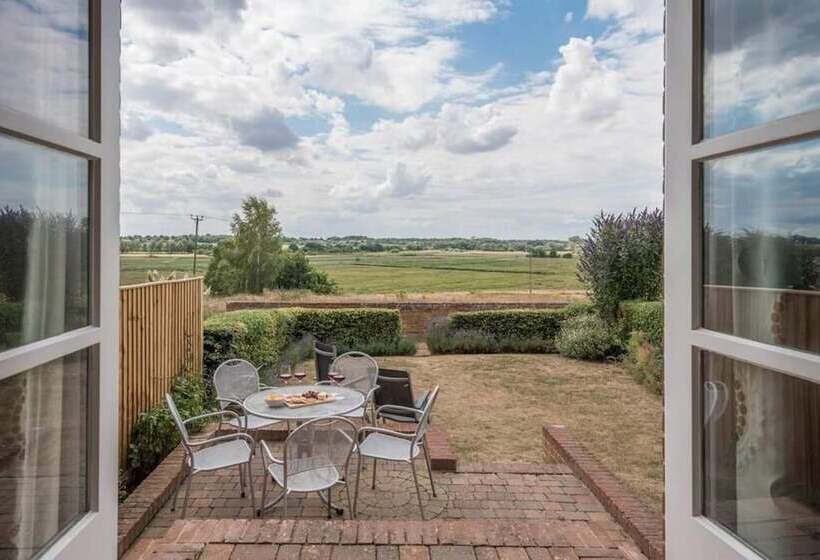 Sunset House, Blythburgh