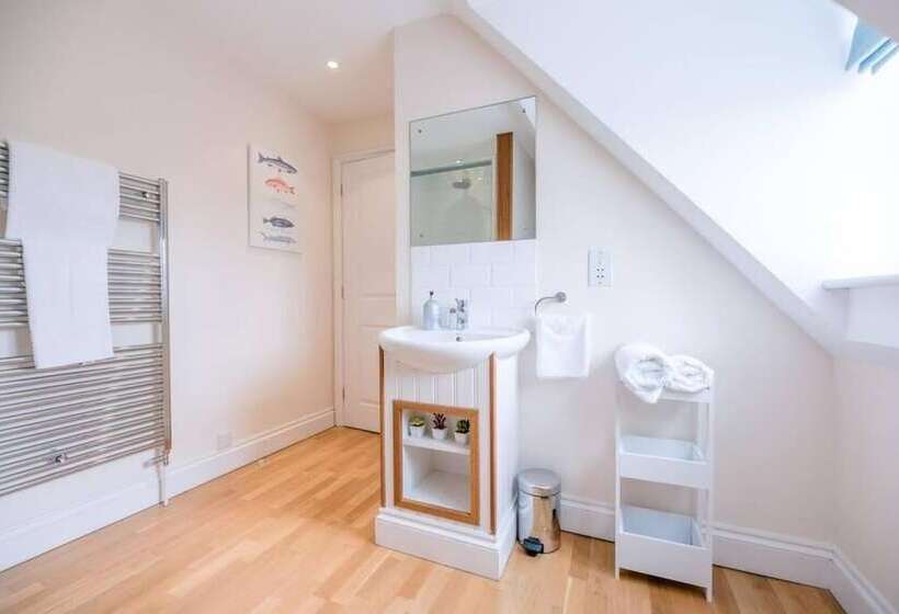 Sunset House, Blythburgh