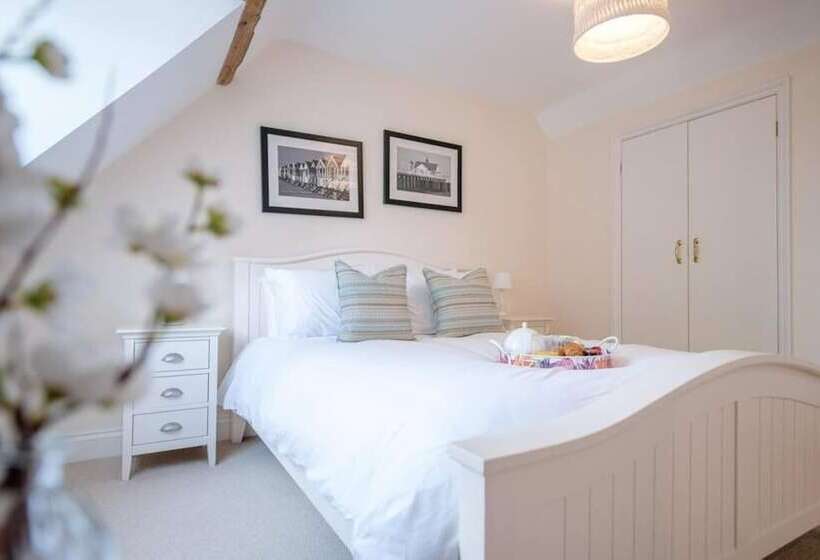 Sunset House, Blythburgh