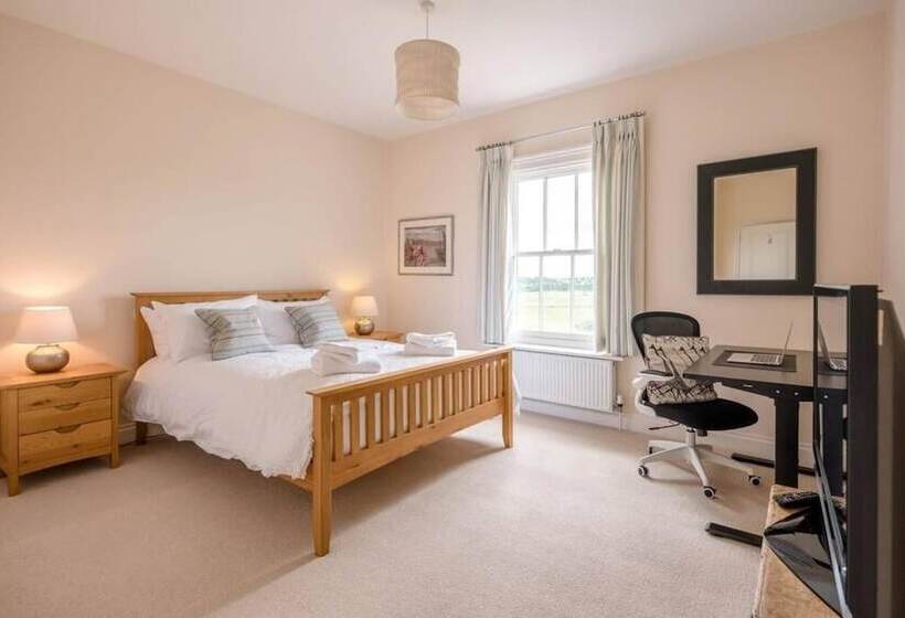 Sunset House, Blythburgh