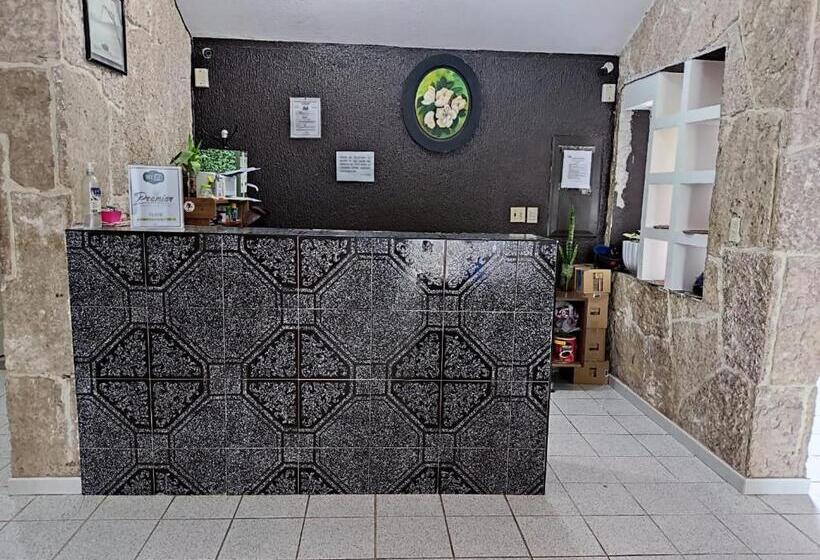 هتل Premier Rioverde