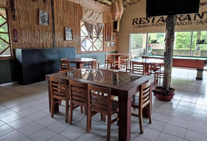 هتل Premier Rioverde