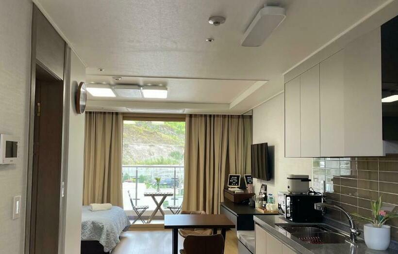 Luxury Condo In Clark Pampanga Beside Hilton Hotel And Casino