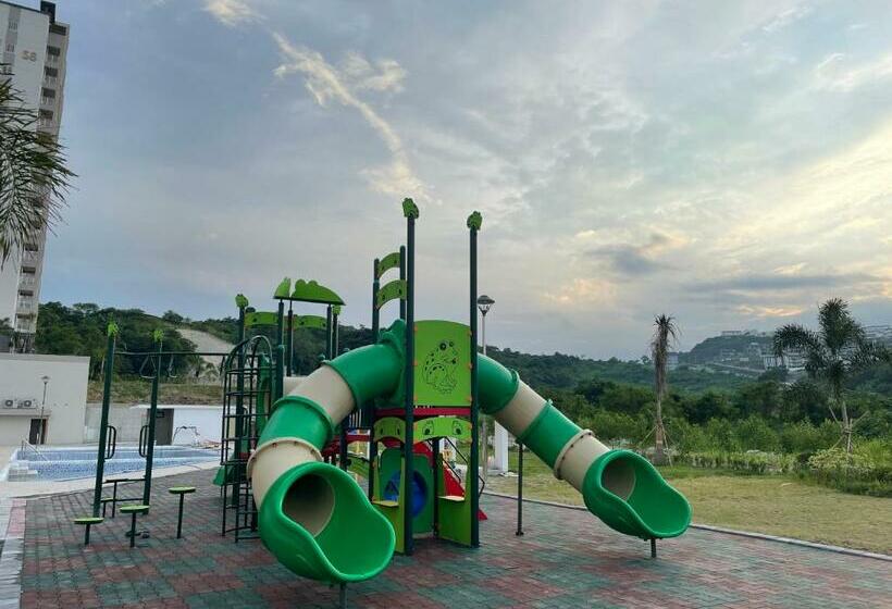 Luxury Condo In Clark Pampanga Beside Hilton Hotel And Casino