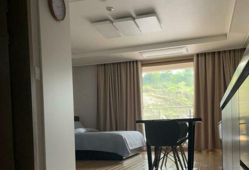 Luxury Condo In Clark Pampanga Beside Hilton Hotel And Casino