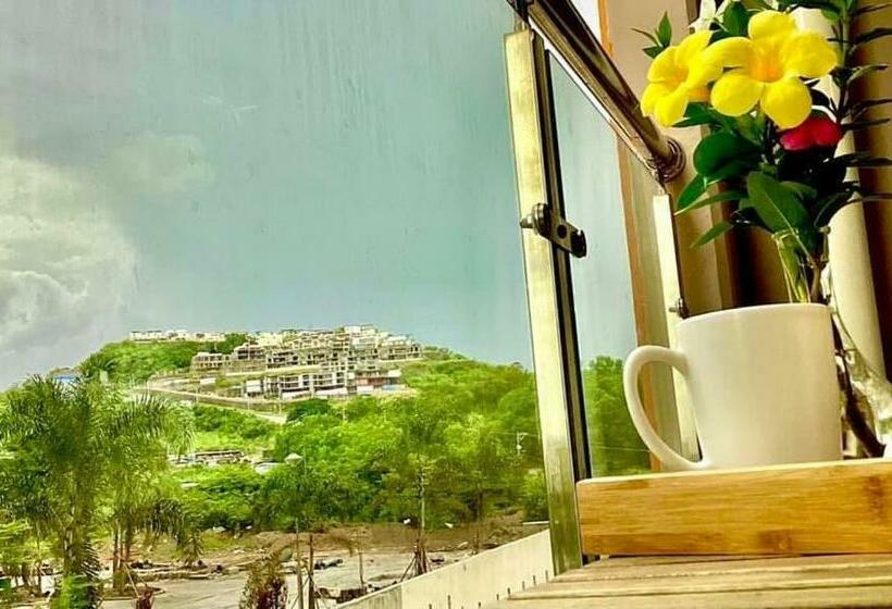 Luxury Condo In Clark Pampanga Beside Hilton Hotel And Casino