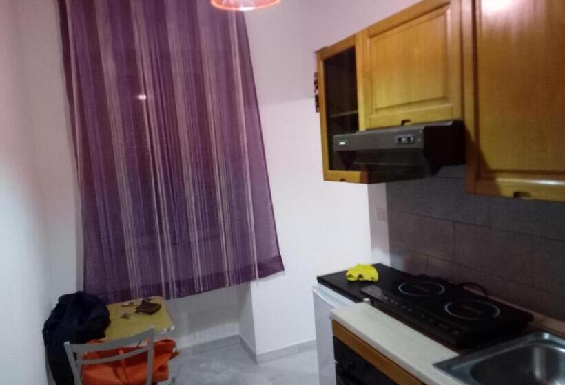 פנסיון Monolocaleoptional C I R C E Ragusa Centro Corso Italia