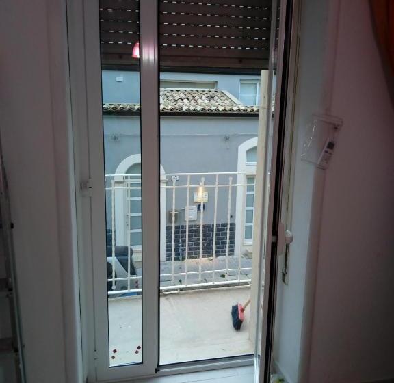 פנסיון Monolocaleoptional C I R C E Ragusa Centro Corso Italia