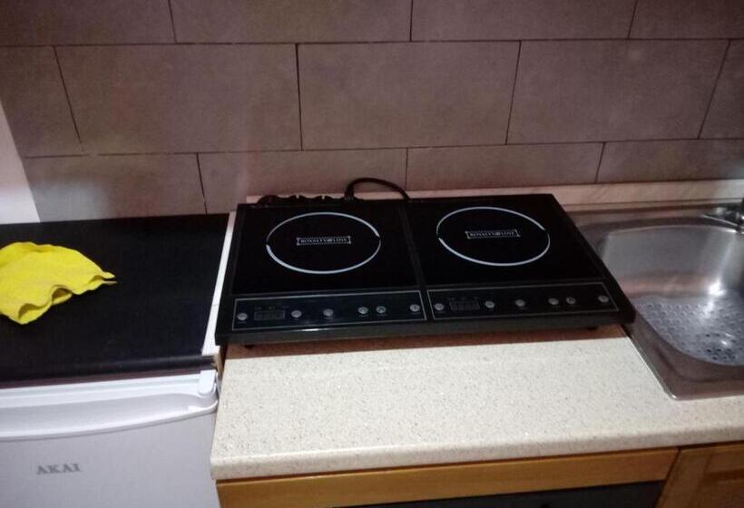 פנסיון Monolocaleoptional C I R C E Ragusa Centro Corso Italia