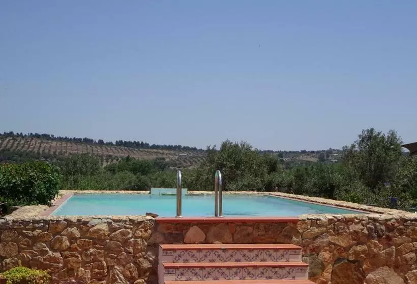 Majatalo New Village