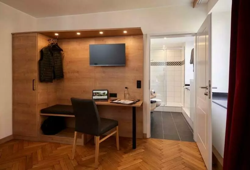 Aamiaismajoitus (B&B) Erler Koornhuus