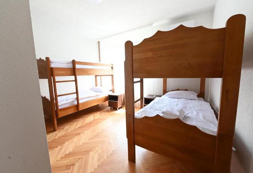 هاستل Sobe   Rooms Drvorez