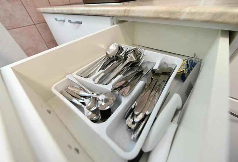 هاستل Sobe   Rooms Drvorez