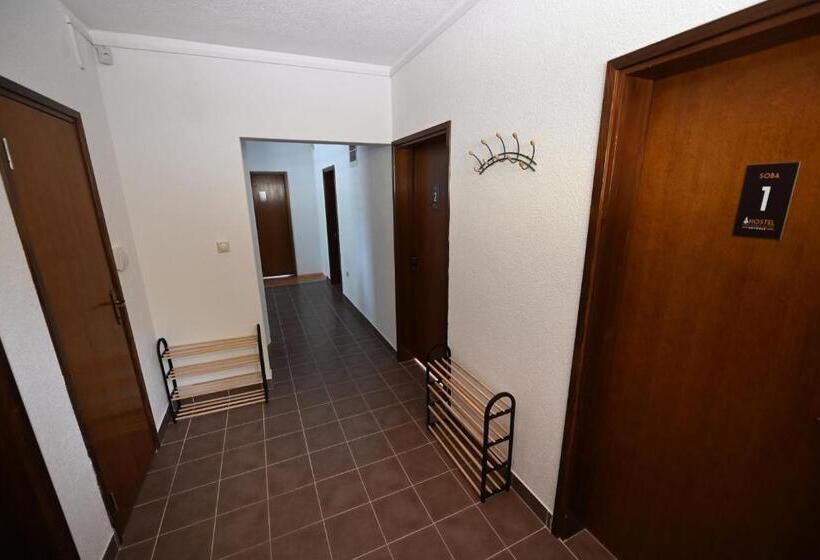 هاستل Sobe   Rooms Drvorez