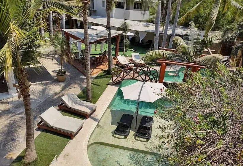 ホテル Casa Amelia Huatulco