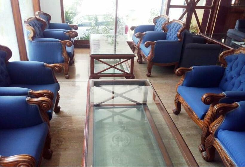 酒店 Ganga Azure Delhi By Howard