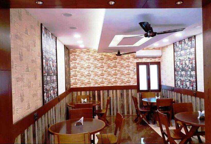 酒店 Ganga Azure Delhi By Howard