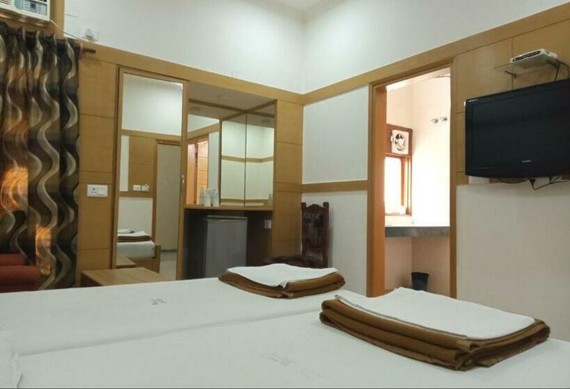 酒店 Ganga Azure Delhi By Howard