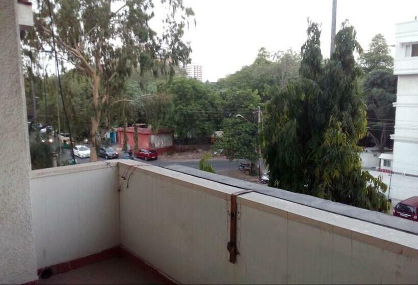 酒店 Ganga Azure Delhi By Howard