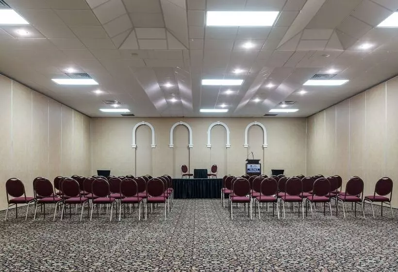 Hotelli Glengarry Extended Stays