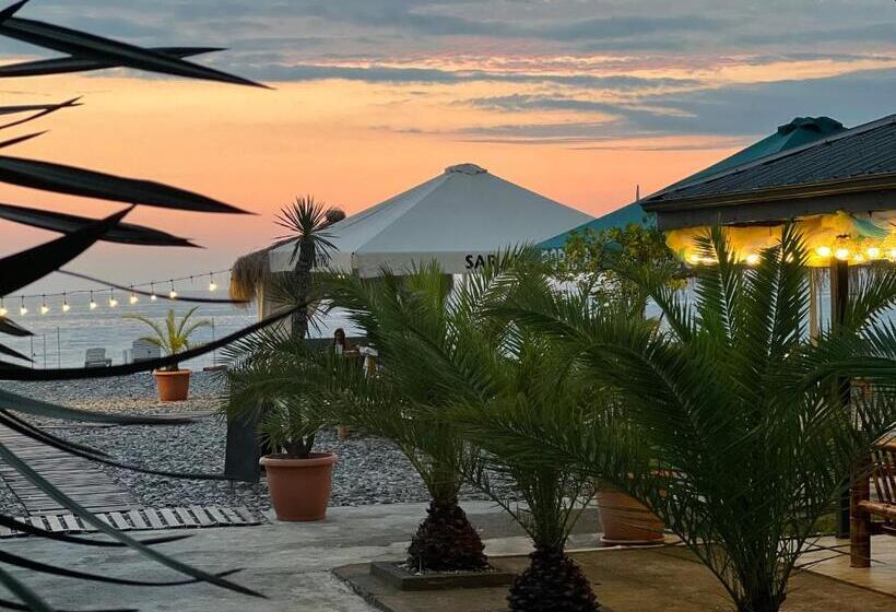 هتل Kvariati Palma