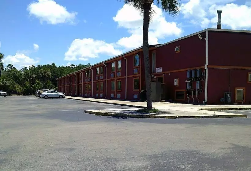 ホテル Metro Inn & Suites