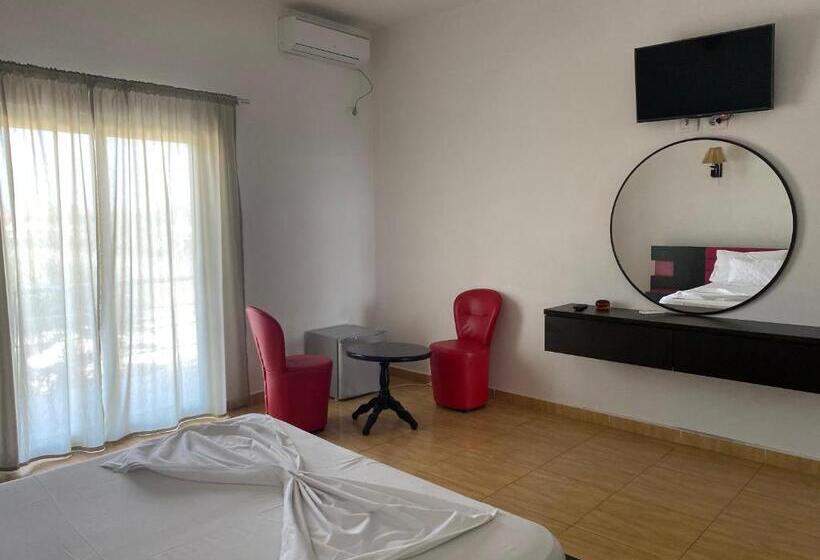 בית מלון כפרי Velipoja Park