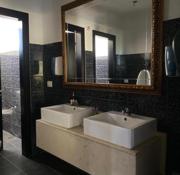 בית מלון כפרי Velipoja Park