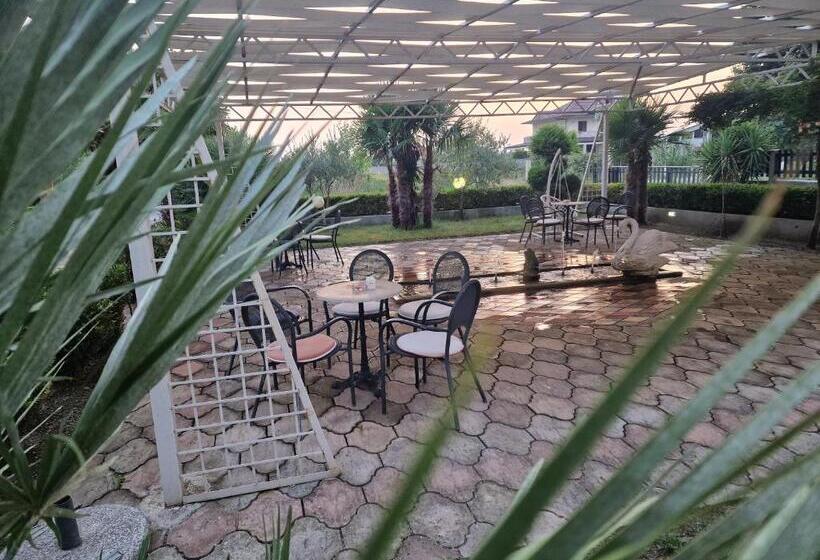 בית מלון כפרי Velipoja Park