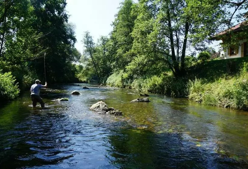 Hotelli Gasthof Pension Fischerstüberl