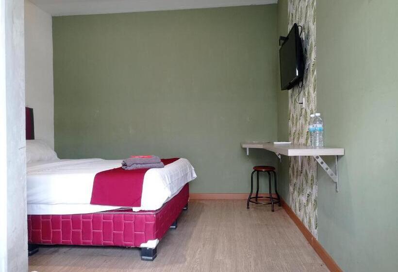 בית מלון כפרי Rumah Kopi Syariah