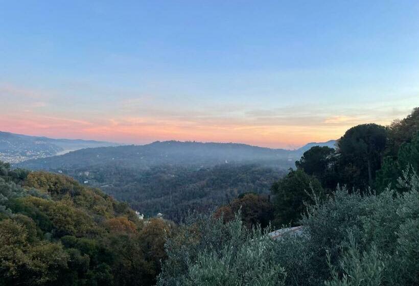 La Riviera Bed & Breakfast