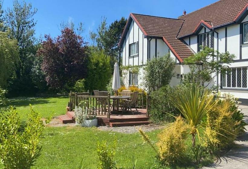 פנסיון Sycamore Lodge