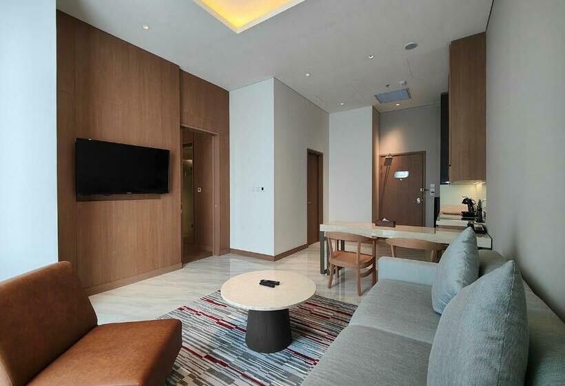Ra Suites Simatupang