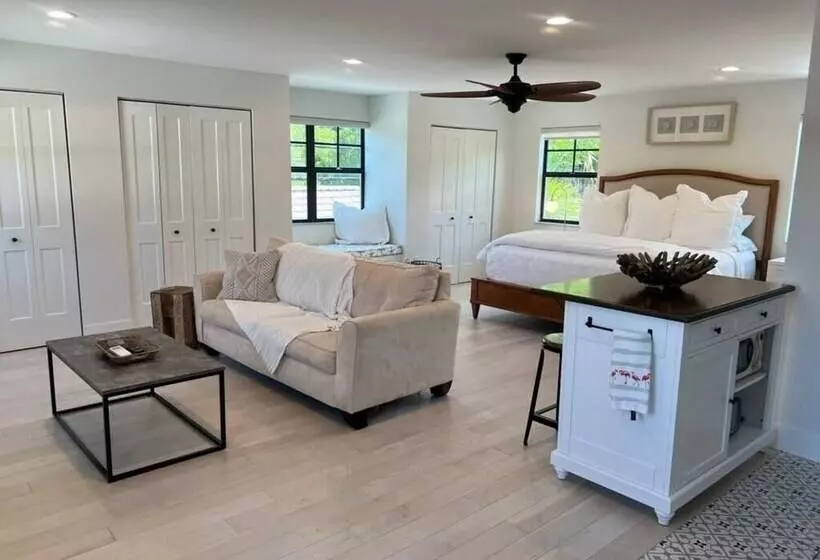 Villa Del Flamingo 4bd 3ba Private