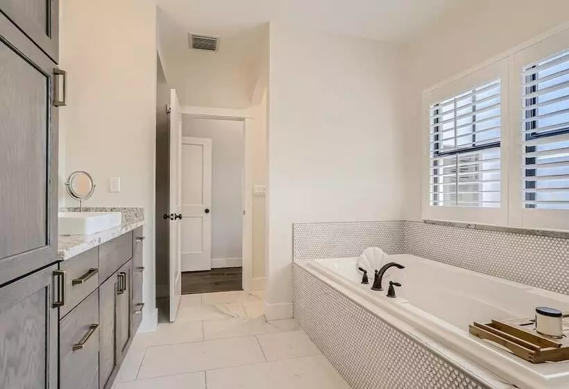 Villa Del Flamingo 4bd 3ba Private