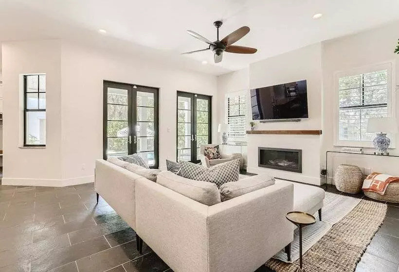 Villa Del Flamingo 4bd 3ba Private