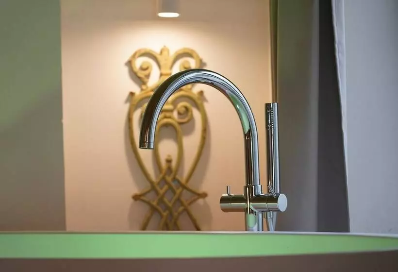 Il Biancospino   Graziosa Dimora Con Vasca In Camera