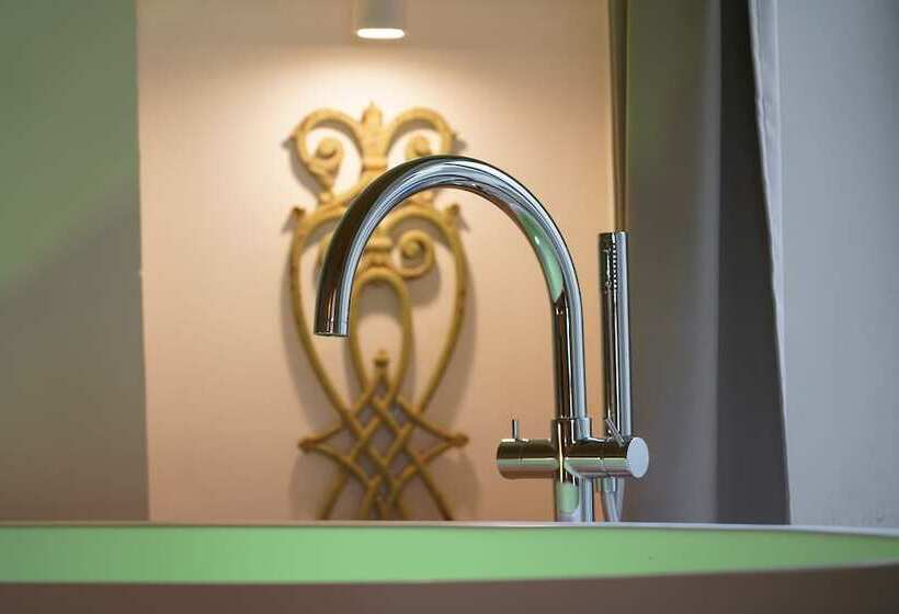 Il Biancospino Graziosa Dimora Con Vasca In Camera