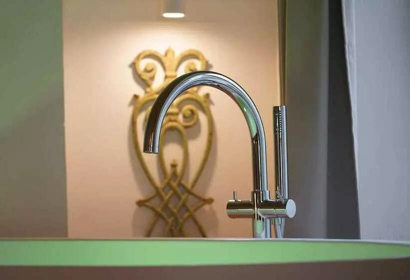 Il Biancospino   Graziosa Dimora Con Vasca In Camera