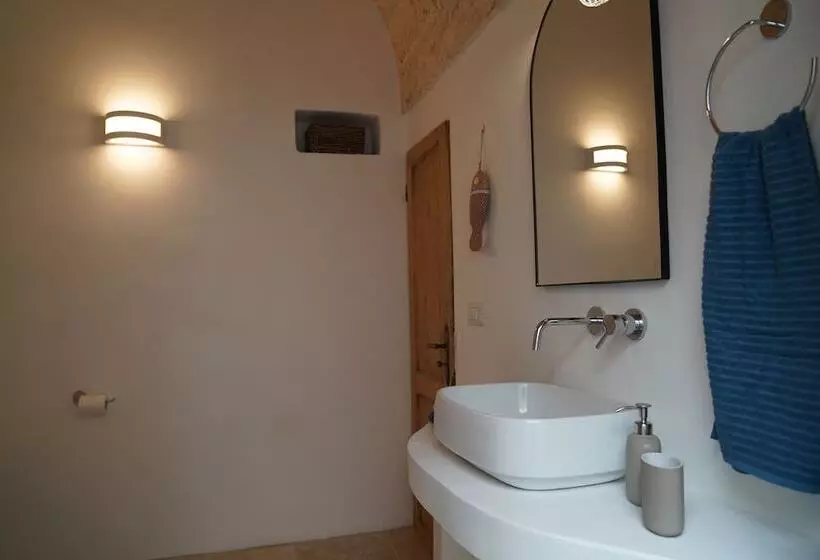 Il Biancospino   Graziosa Dimora Con Vasca In Camera