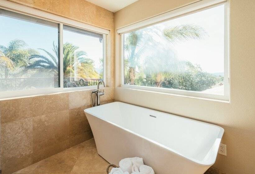 Moana By Avantstay Prvt Oasis W/ Scenic Views Tiki Bar & Pool W/ Water Slide