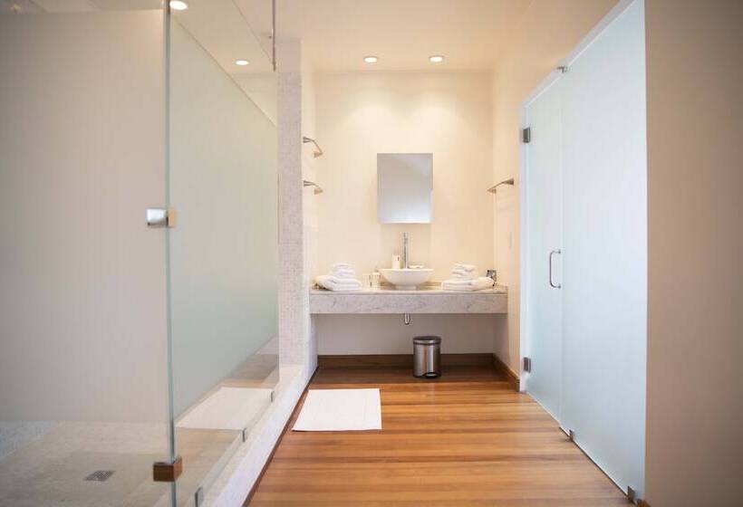 Zenbreak Hillside Loft 5