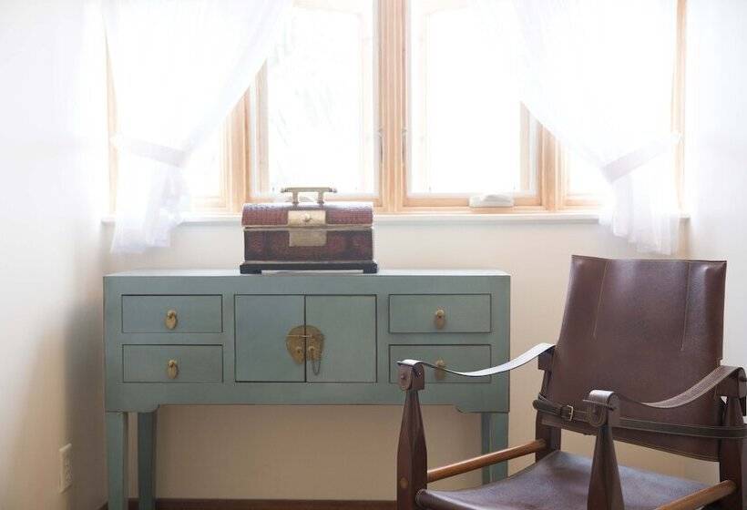 Zenbreak Hillside Loft 5