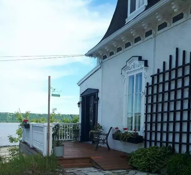 Aamiaismajoitus (B&B) Auberge Le Petit Séjour