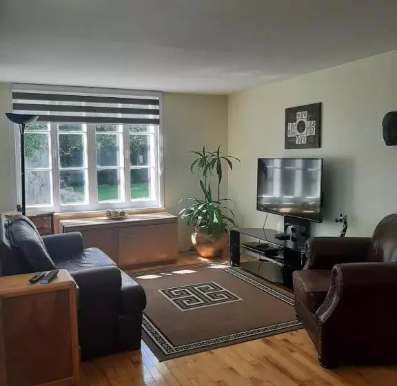 Aamiaismajoitus (B&B) Auberge Le Petit Séjour