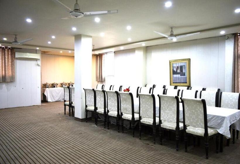 Quick Continental Hotel Jail Road