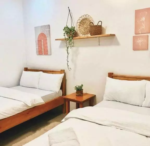 ユースホステル Nord House Laoag