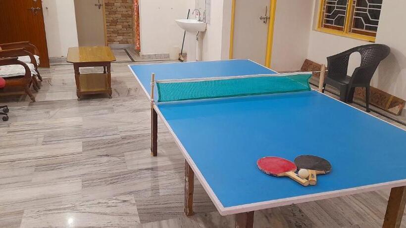 تختخواب و صبحانه Kanak Home Stay